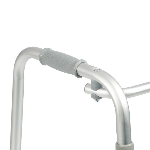 Эргономичные накладки на поручнях